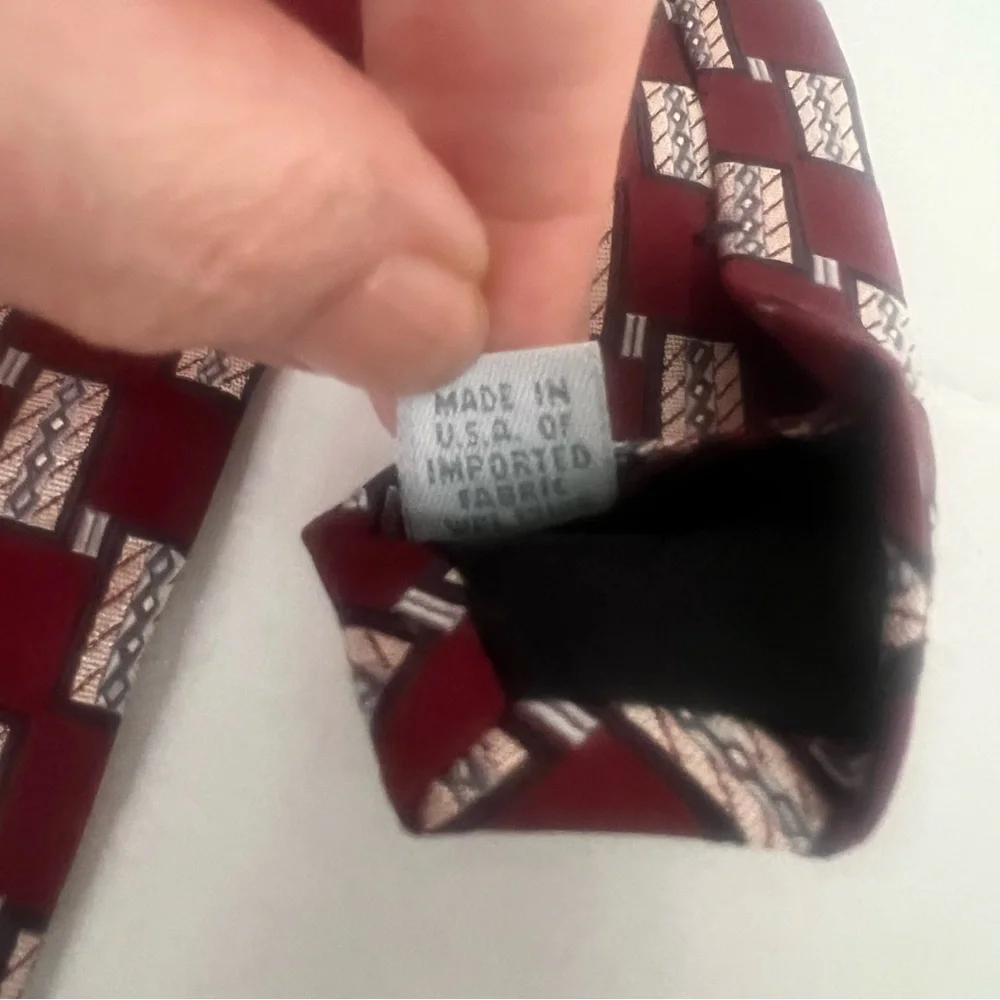 Pierre Cardin Embroidered All Silk‎ Designer Tie Maroon Geometric Retro US-Made